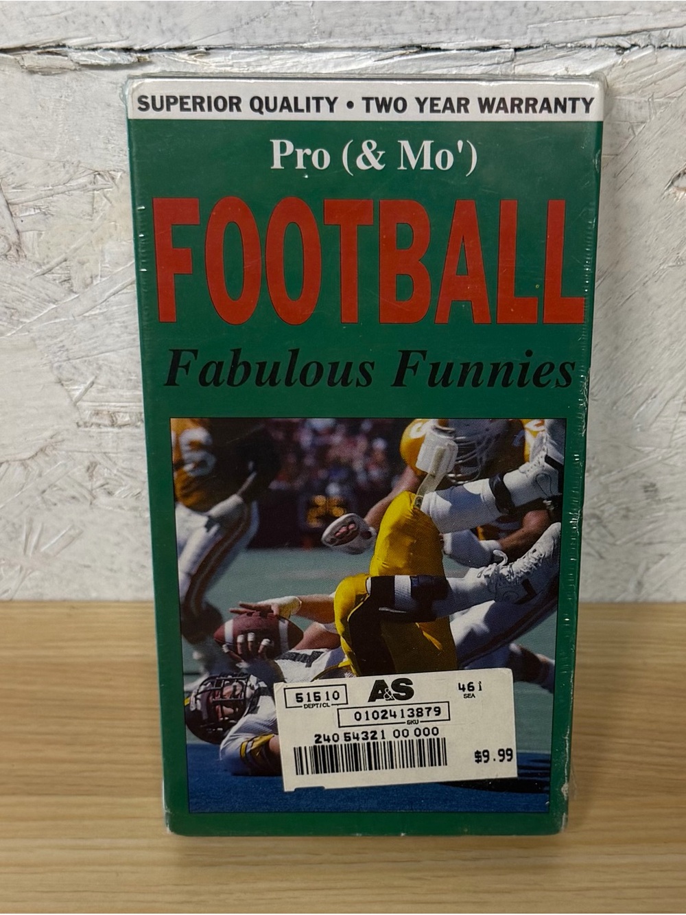 Pro (& Mo') FOOTBALL Fabulous Funnies VHS - Green & Red